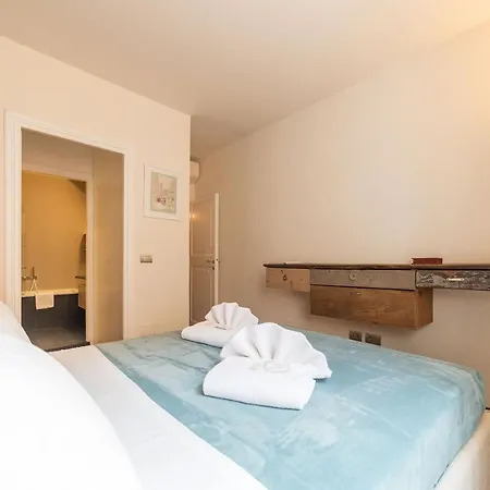 Cs Spanish Steps Apartment